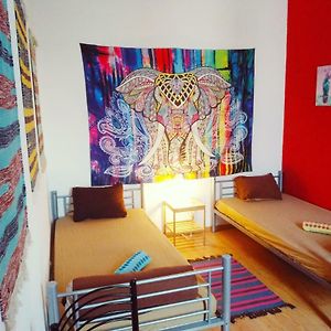 Habitación Estándar con 2 Camas Individuales